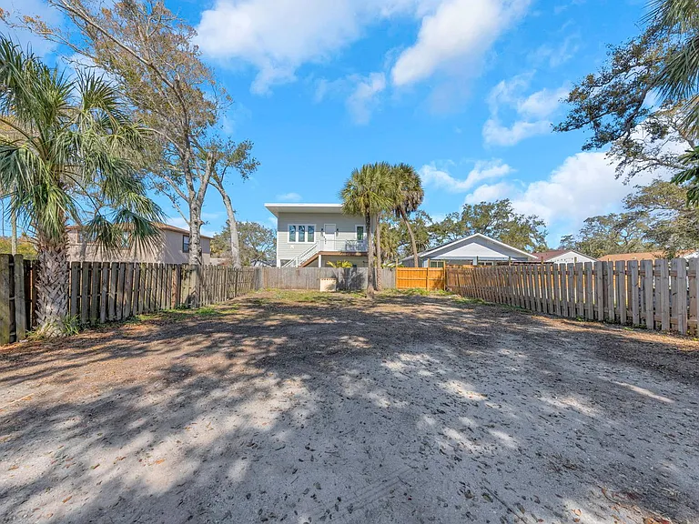 416 Skinner Blvd — Photo 30