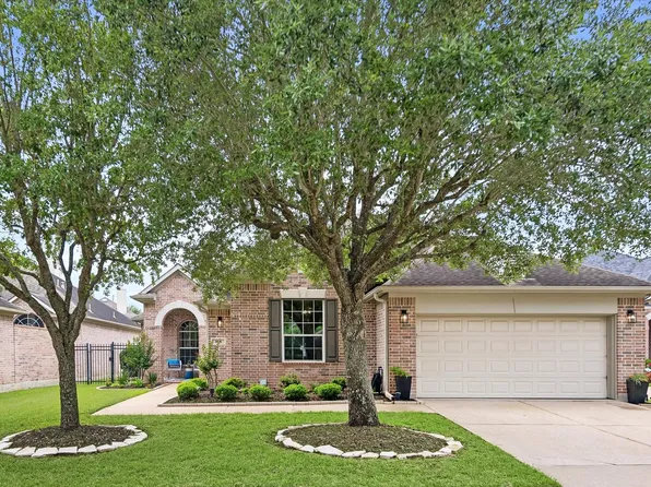 1831 Shadow Lake Dr, Sugar Land, TX 77479