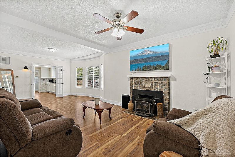 4th image of 5419 S Oakes Street