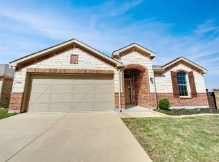 4529 Ashmark Rd, Aubrey, TX 76227