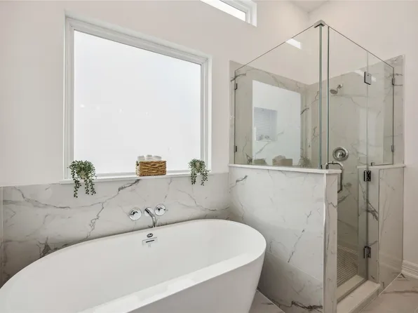 7415 Easter St, Houston, TX 77088