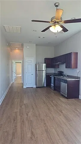 2 bed, 1.5 bath, 800 sqft, $1,295 — Photo 2