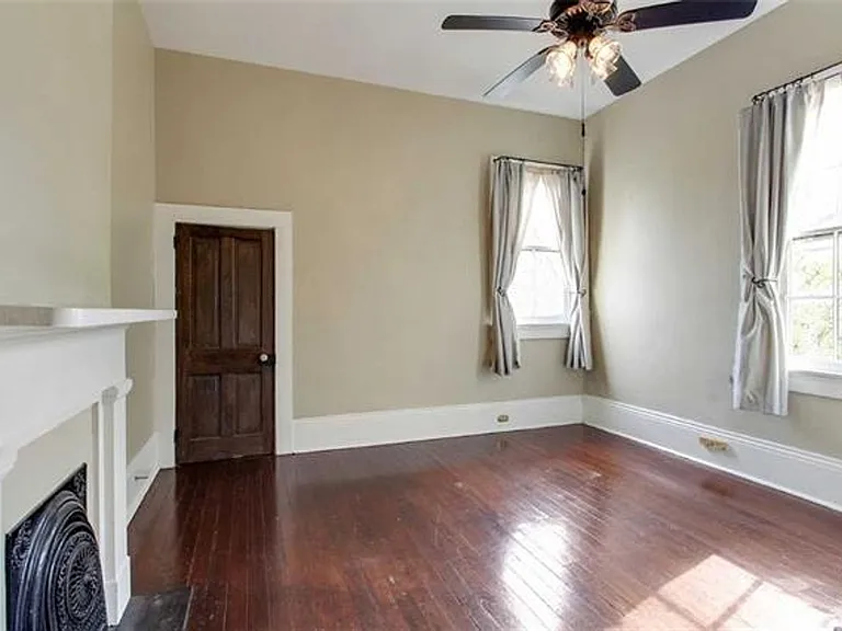 227-229 Bermuda St — Photo 9