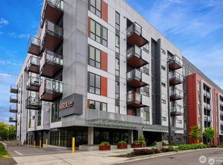 Mira Flat Condo, Bellevue, WA 98004