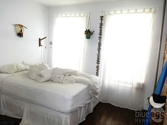 Rented by Blue Egg Realty Corp | media 10