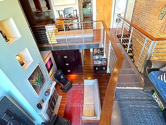 3rd image of 317 Sackett St #1