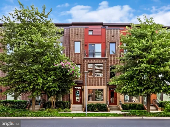 2995 Eskridge Rd, Fairfax, VA 22031