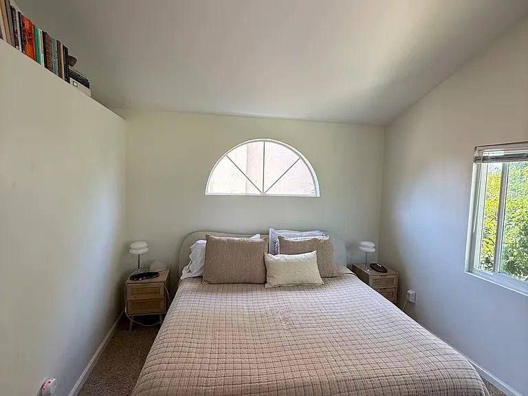1270 Farmington Pl — Photo 26