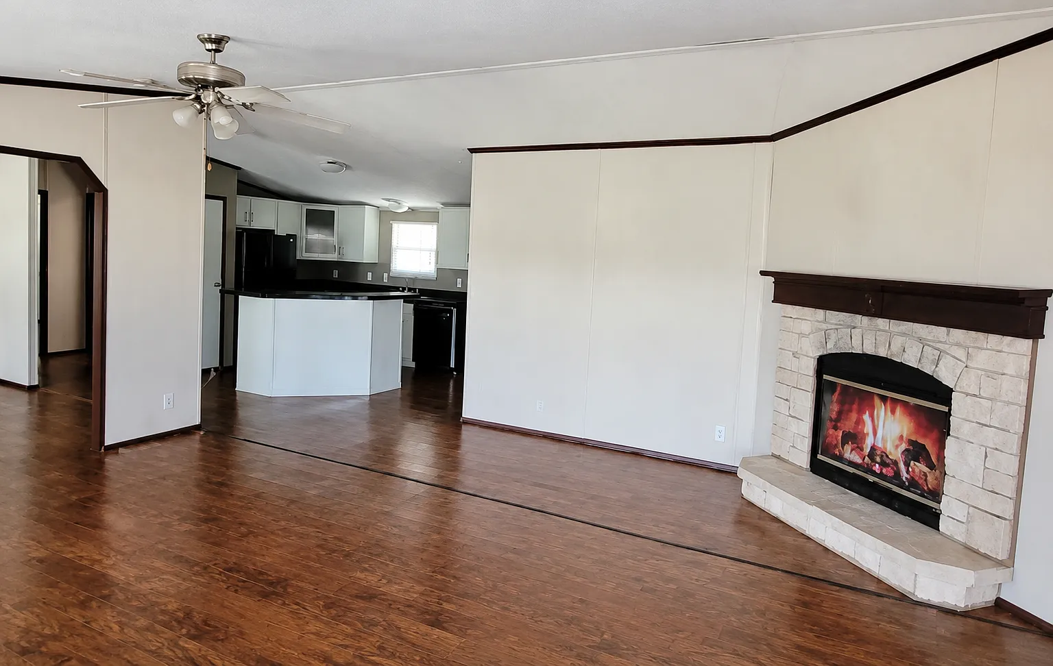3 bed, 1680 sqft, $1,950 — Photo 2