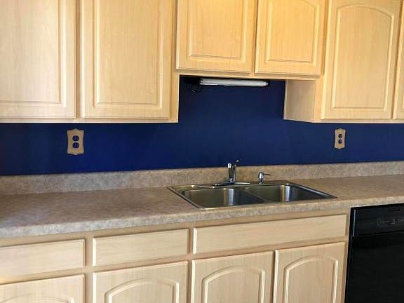 3rd image of 8133 E Balfour Dr