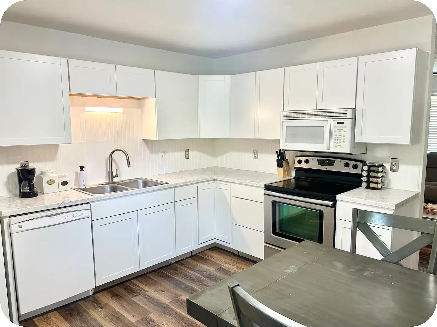 3 bed, 1300 sqft, $2,500 — Photo 4