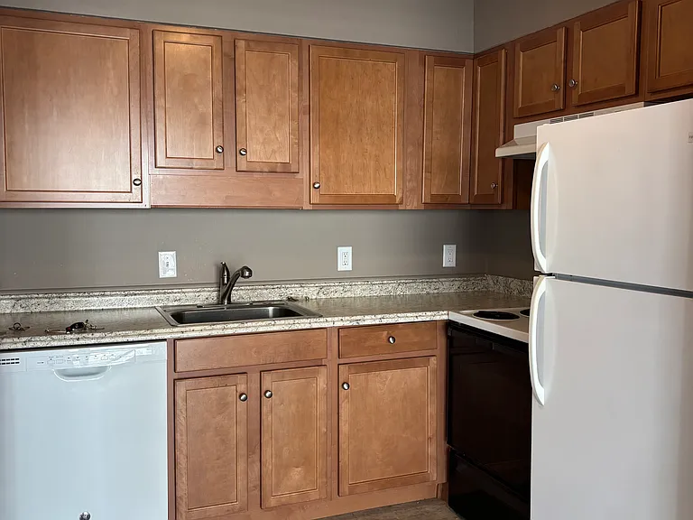 68C Beacon St #68C — Photo 2