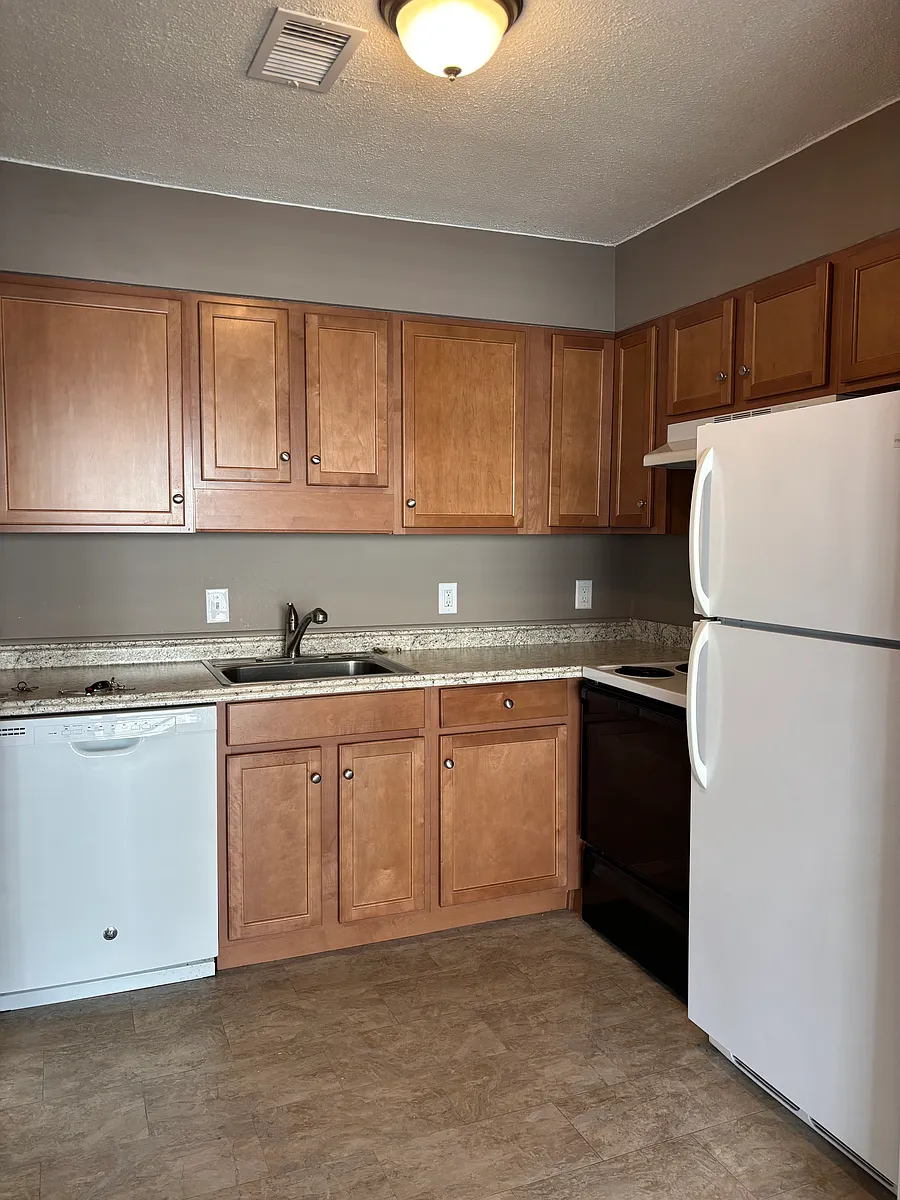 Building Photo - 68C Beacon St #68C