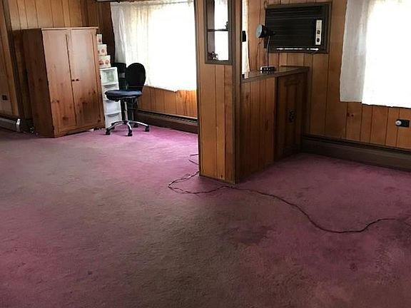 5th image of 42 Circle Dr