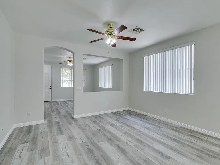 5647 Indian Springs St — Photo 21