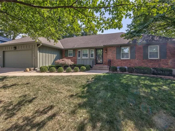 7217 Hadley St, Overland Park, KS 66204