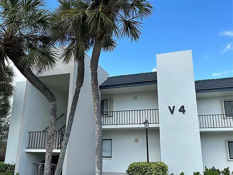 1605 US Highway 1 #V-4-104 — Photo 18