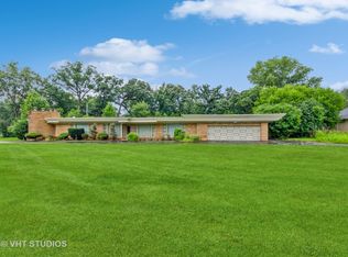 2571 Oakwood Dr, Olympia Fields, IL
