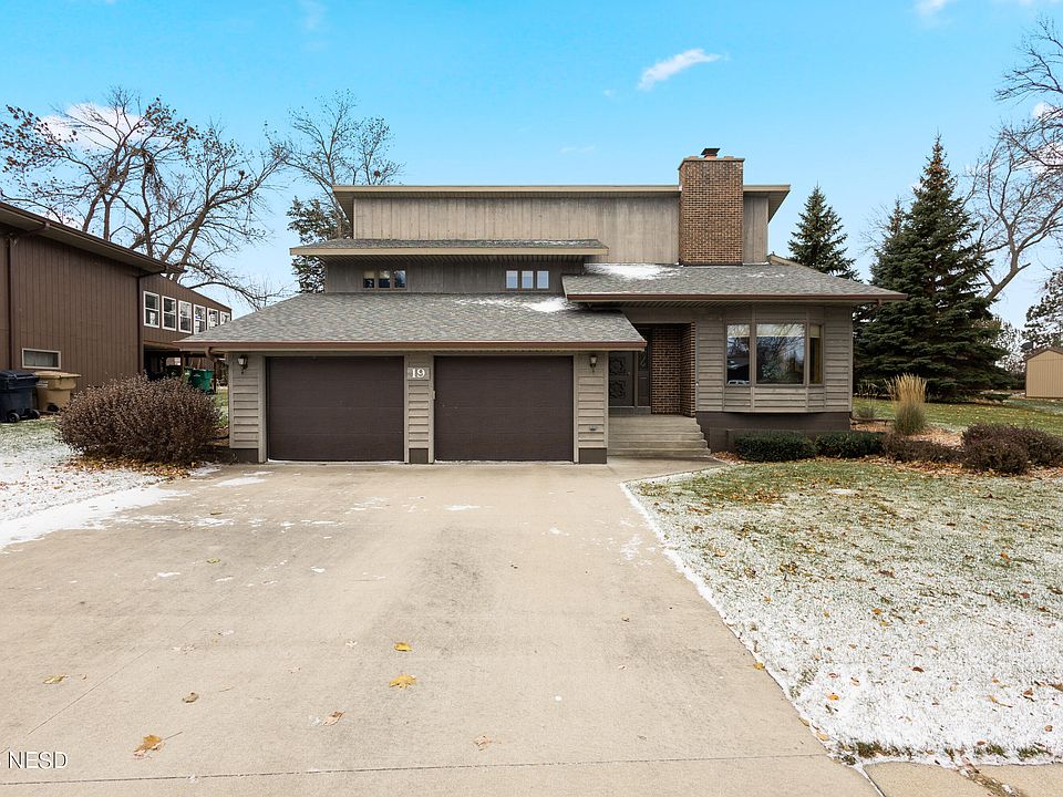 19 Sunrise Dr, Watertown, SD 57201 Zillow