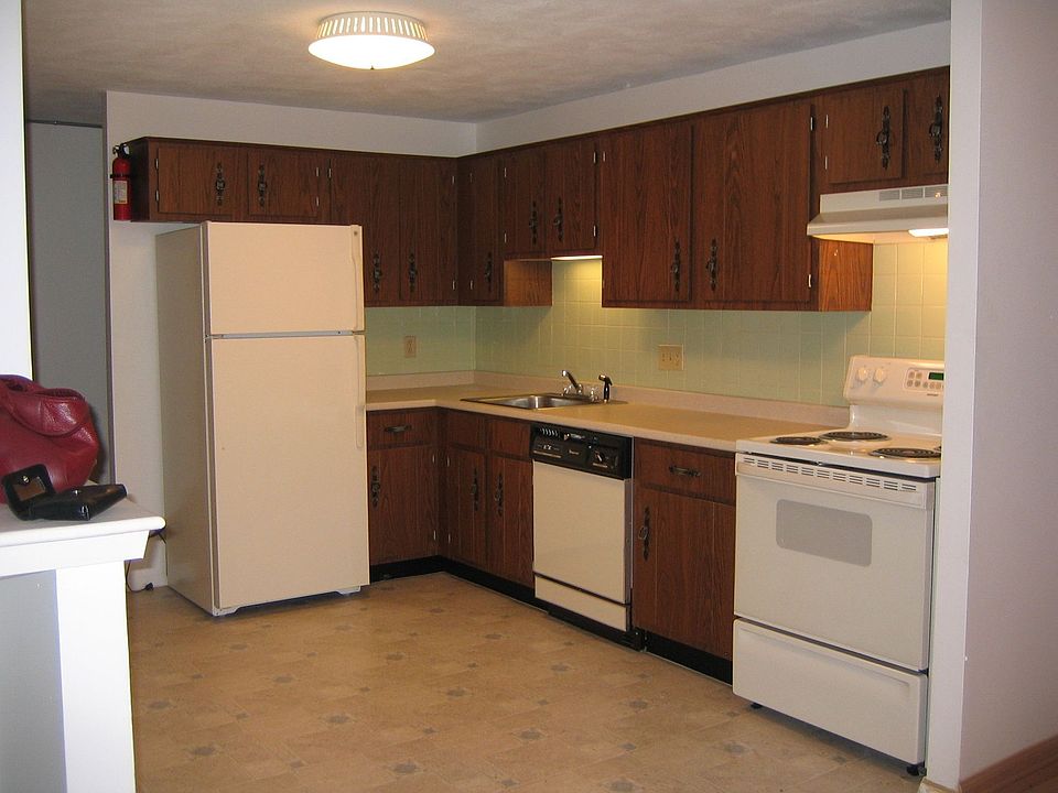 Kitchen of 2 Bed Condo