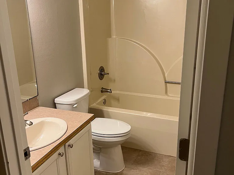 116 Biltmore St — Photo 7