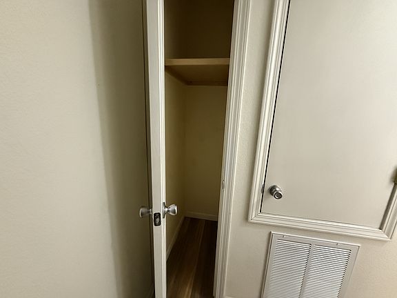 5th image of 3345 Malvern Rd #B