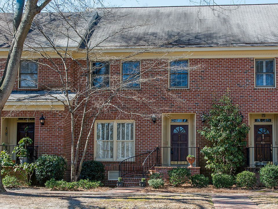 1st image of 719 Poinsettia St