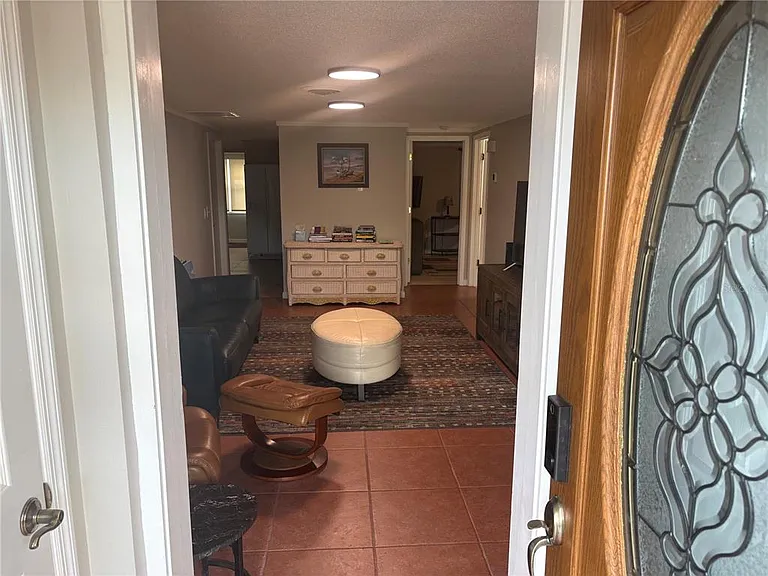 1010 Osprey Ct — Photo 4