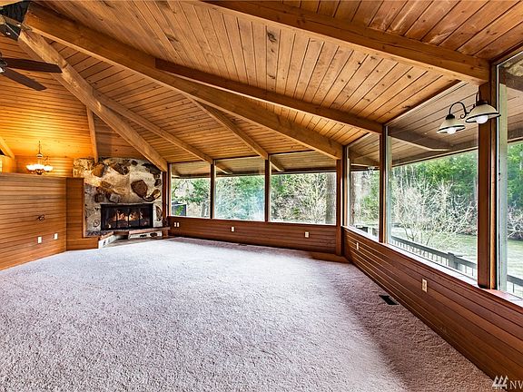 4th image of 8424 Sumac Ct SE