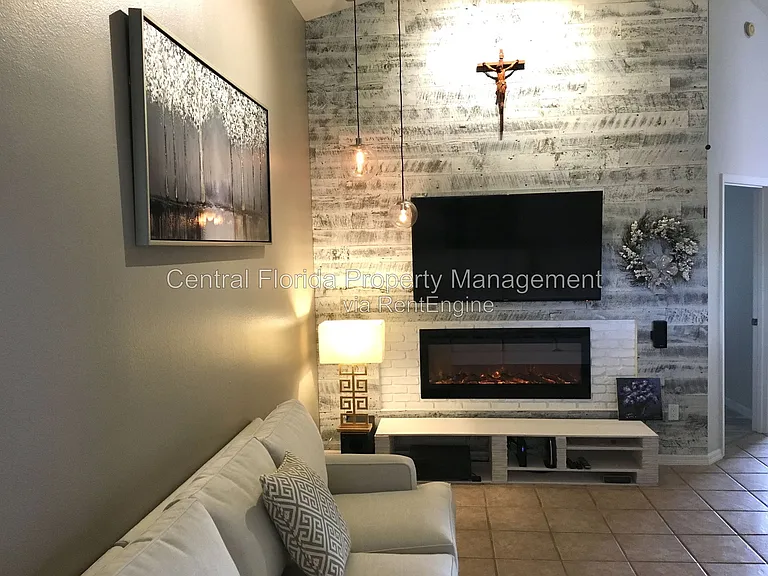 1935 Westpointe Cir — Photo 4