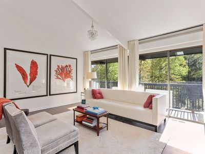 2 Buckingham Ln, Greenwich, CT, 06830