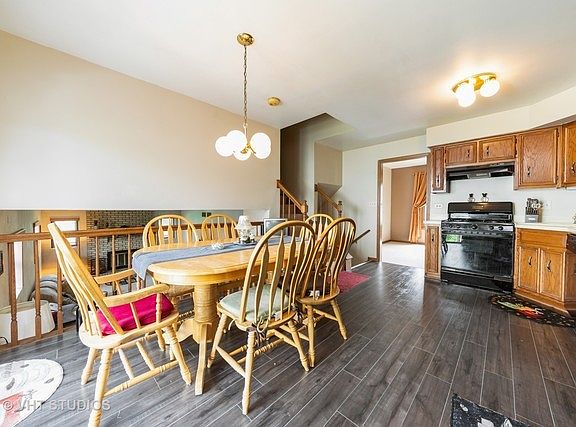 4th image of 2532 Kelly Dr