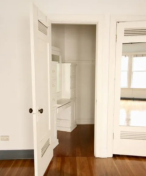 2121 James M Wood Blvd #310 — Photo 7