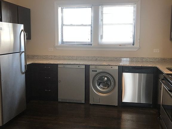 2nd image of 1542 W Waveland Ave #3