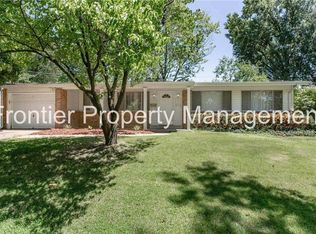 1670 Bay Meadows Dr, Florissant, MO 63033
