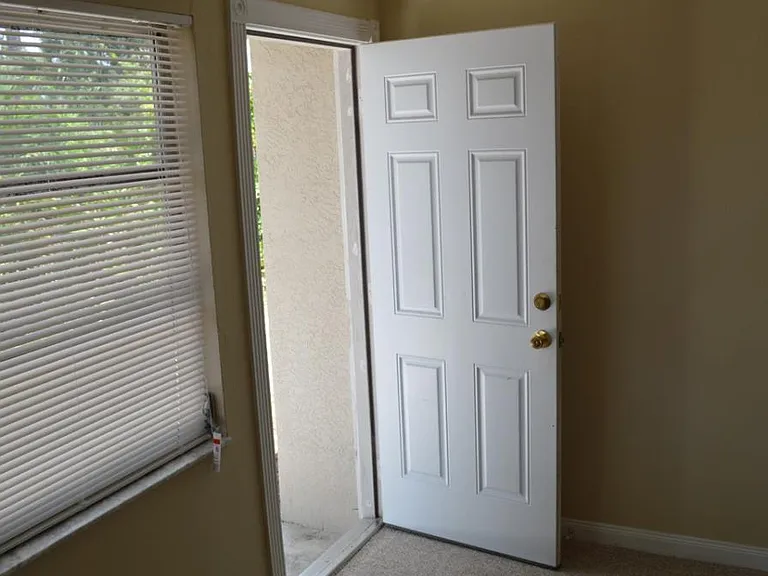 2432 Lantana Ave — Photo 6