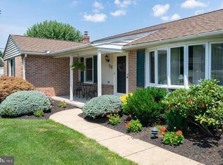 735 Diamond St, Sellersville, PA 18960