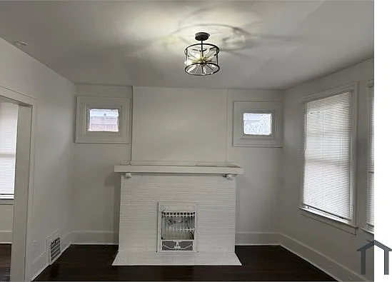 4072 Blaine St — Photo 3