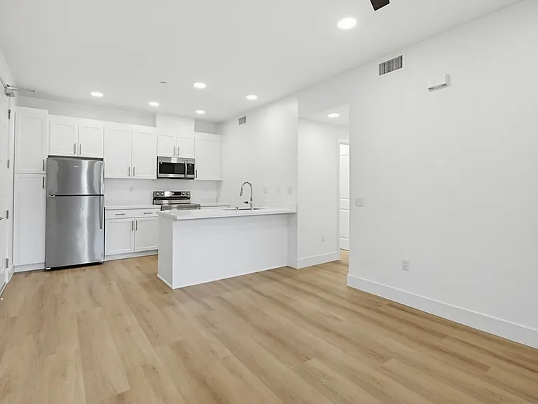 BRAND-NEW Euclid Apartments | National City — Photo 73
