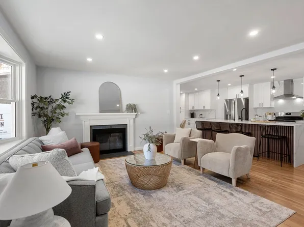 378 Linebrook Rd, Ipswich, MA 01938