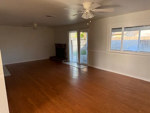 1900 S San Joaquin Dr — Photo 4