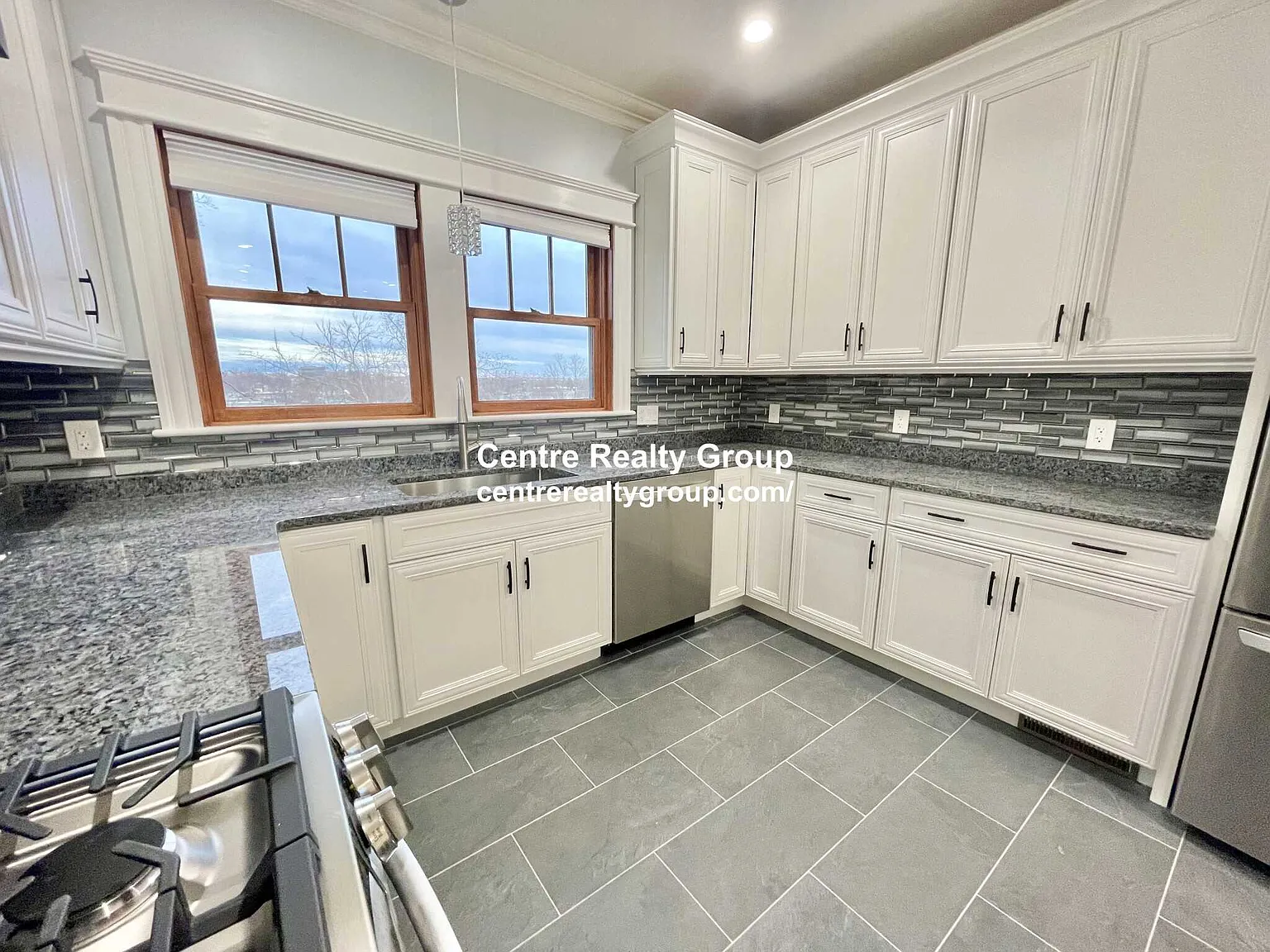5 bed, 3.5 bath, $6,900 — Photo 2