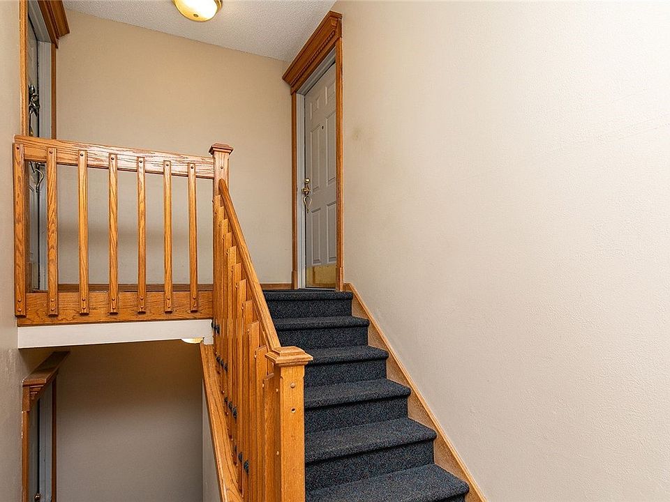 8138 Dellwood Dr, Urbandale, IA 50322 Zillow