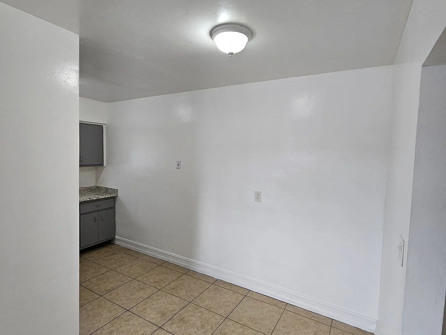 Hollywood, Fl | 1b & 1b | 2817 Van Buren — Photo 3