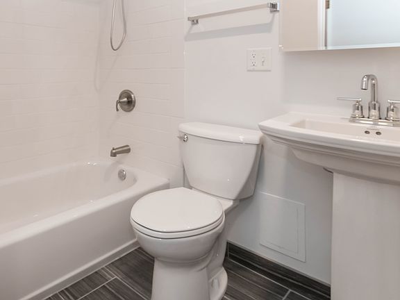 5th image of 520 W Melrose St #5205J