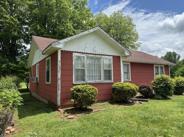 216 Wyatt St N, Bruceton, TN 38317