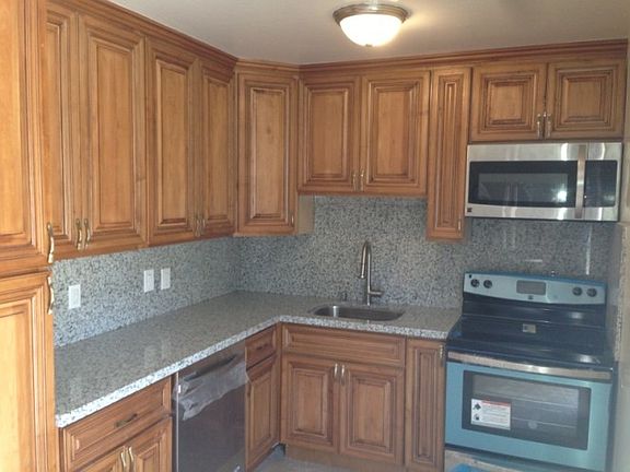 3rd image of 675 W Sunnyoaks Ave APT A