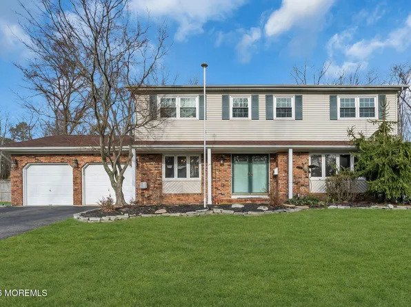 14 Pepperridge Road, Howell, NJ 07731