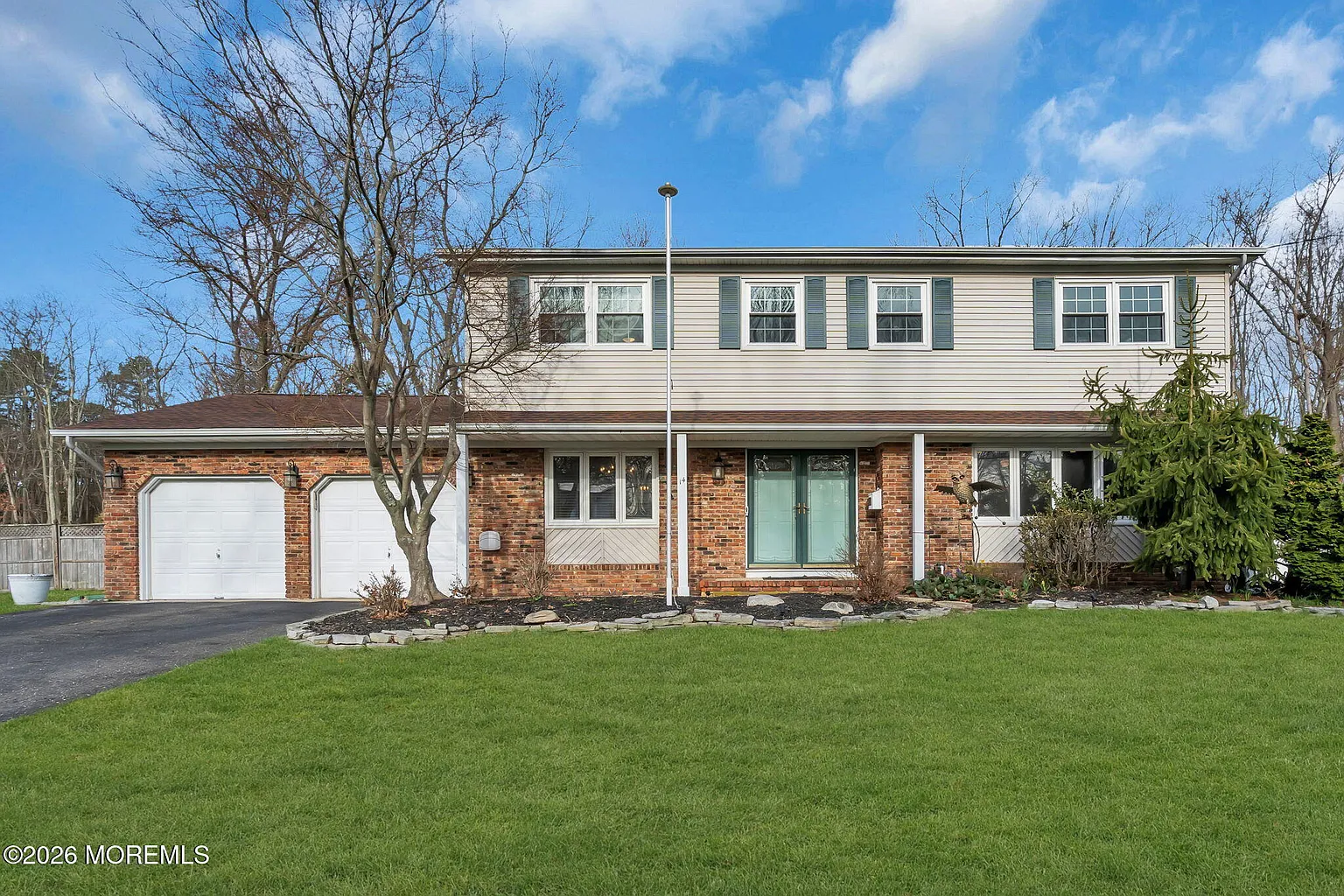 14 Pepperridge Road photo 1