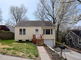 225 Midland Dr, Council Bluffs, IA 51503